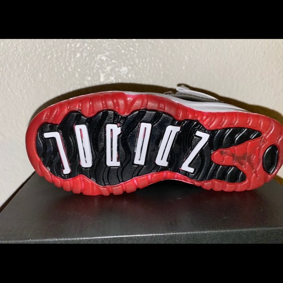 Air Jordan 11 Retro Low Concord Red P’s